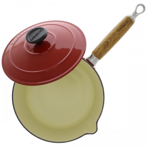 Chasseur French Red Cast Iron 2.5-quart Pour Spout Sauce Pan